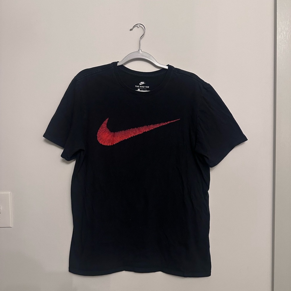 Nike Men's Short Sleeve Tee in Black with Red Swoosh